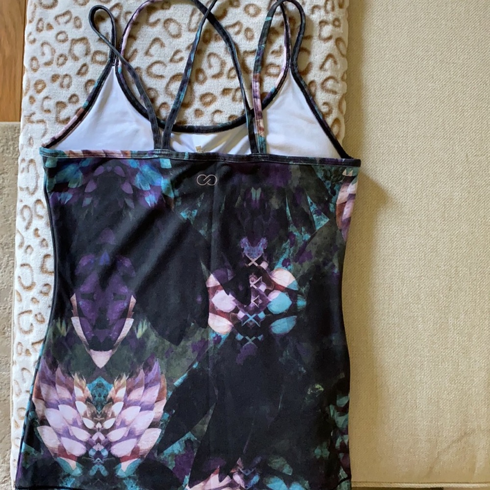 CALIA workout top - Picture 2 of 3